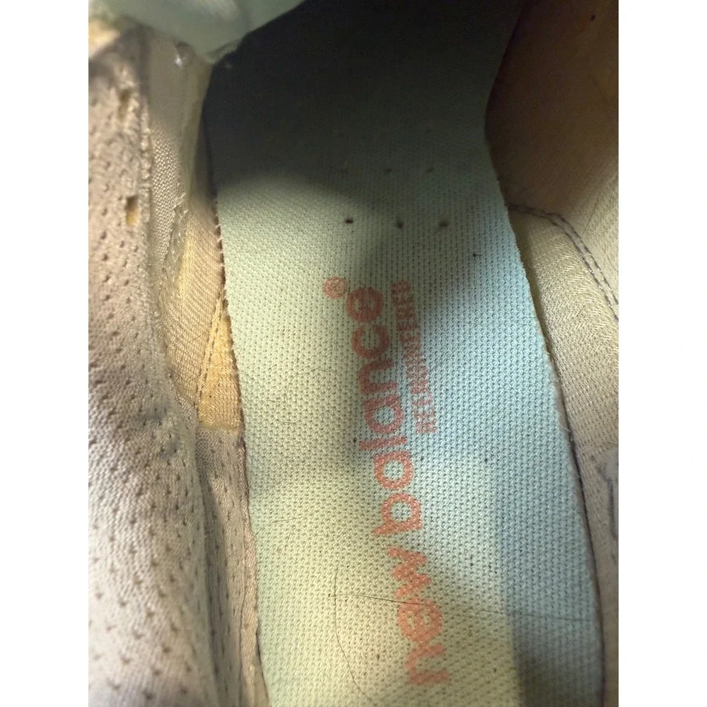 New Balance 696 teal shoes